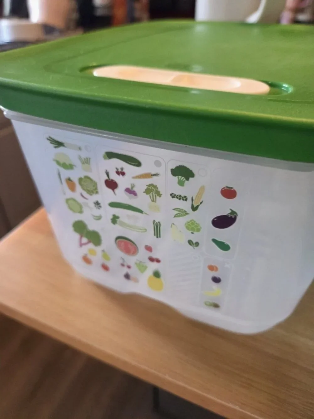 Tupperware Fridge Smart 4pc Set Veggies Fruits Stay FRESH 7288 7291 7286 x2 EUC